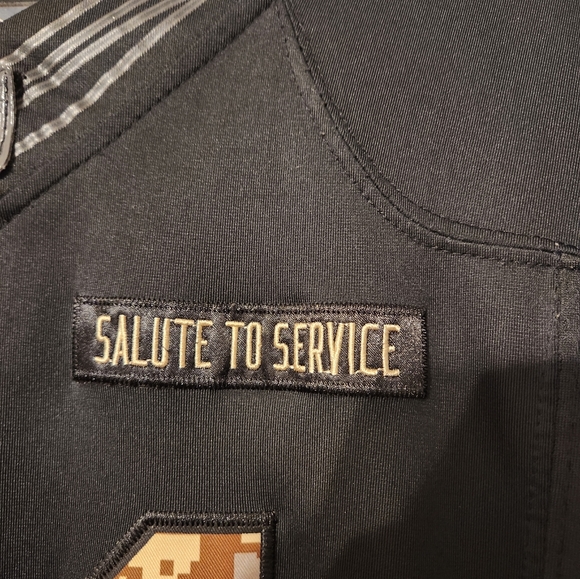 NFL Cowboys Jersey - Salute to Service. Men's Small. - Picture 4 of 6